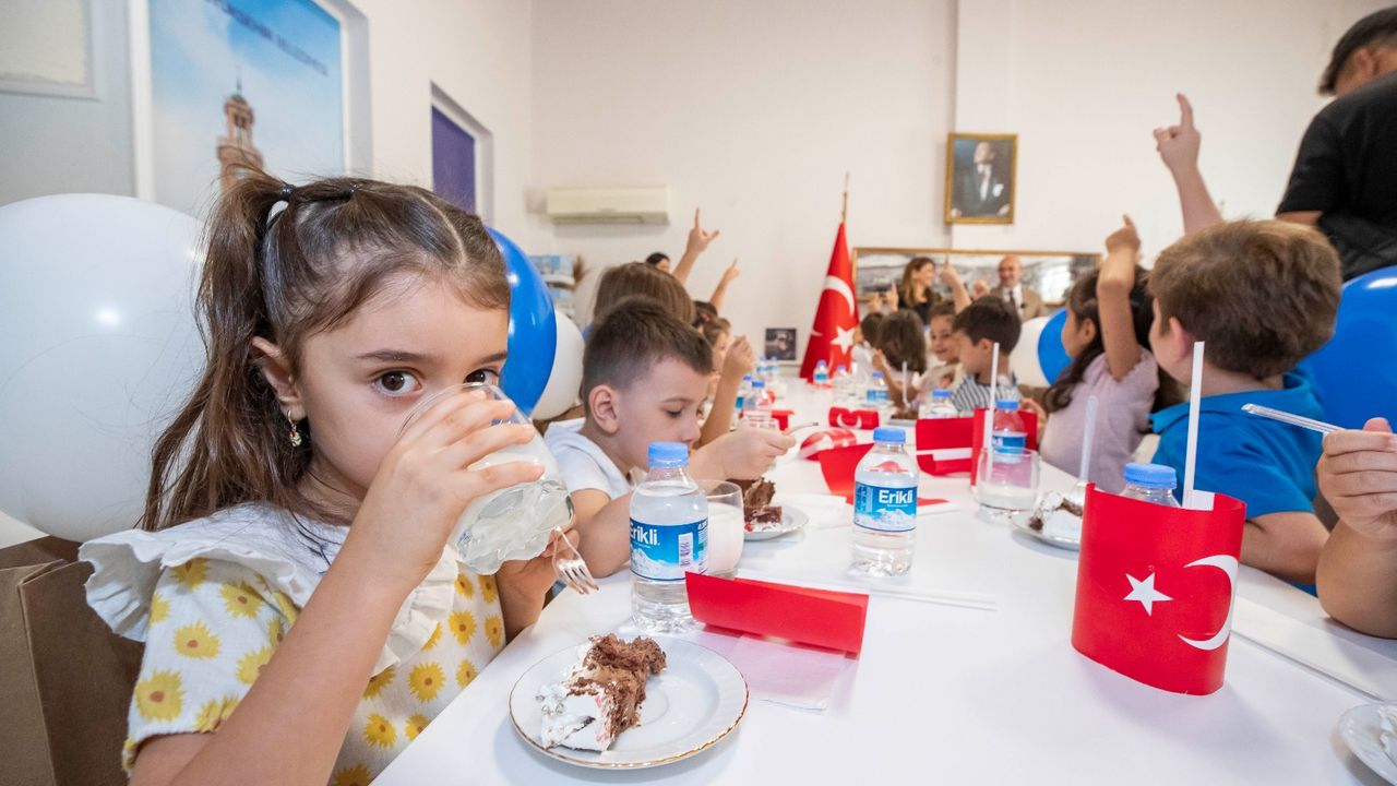 İzmir’de 500 bin çocuk Süt Kuzusu ile büyüdü