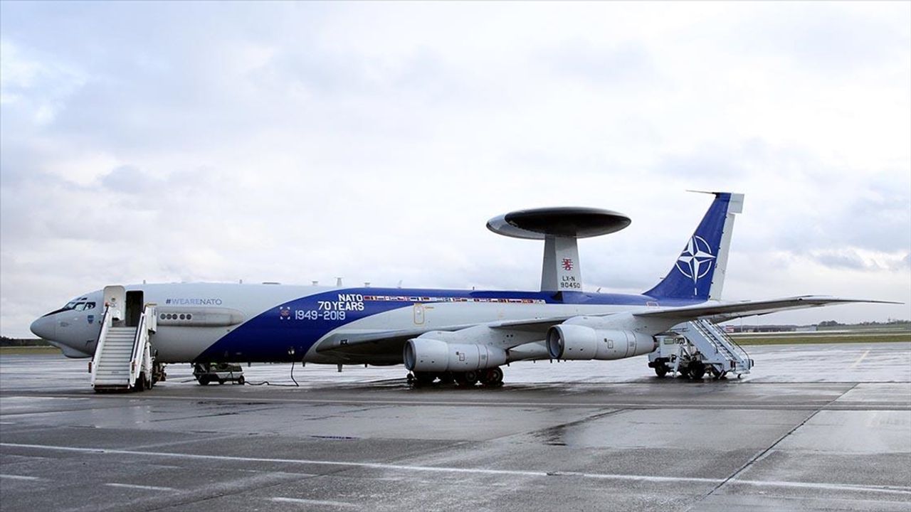 Rusya yakınına NATO, AWACS uçakları konuşlandırıyor
