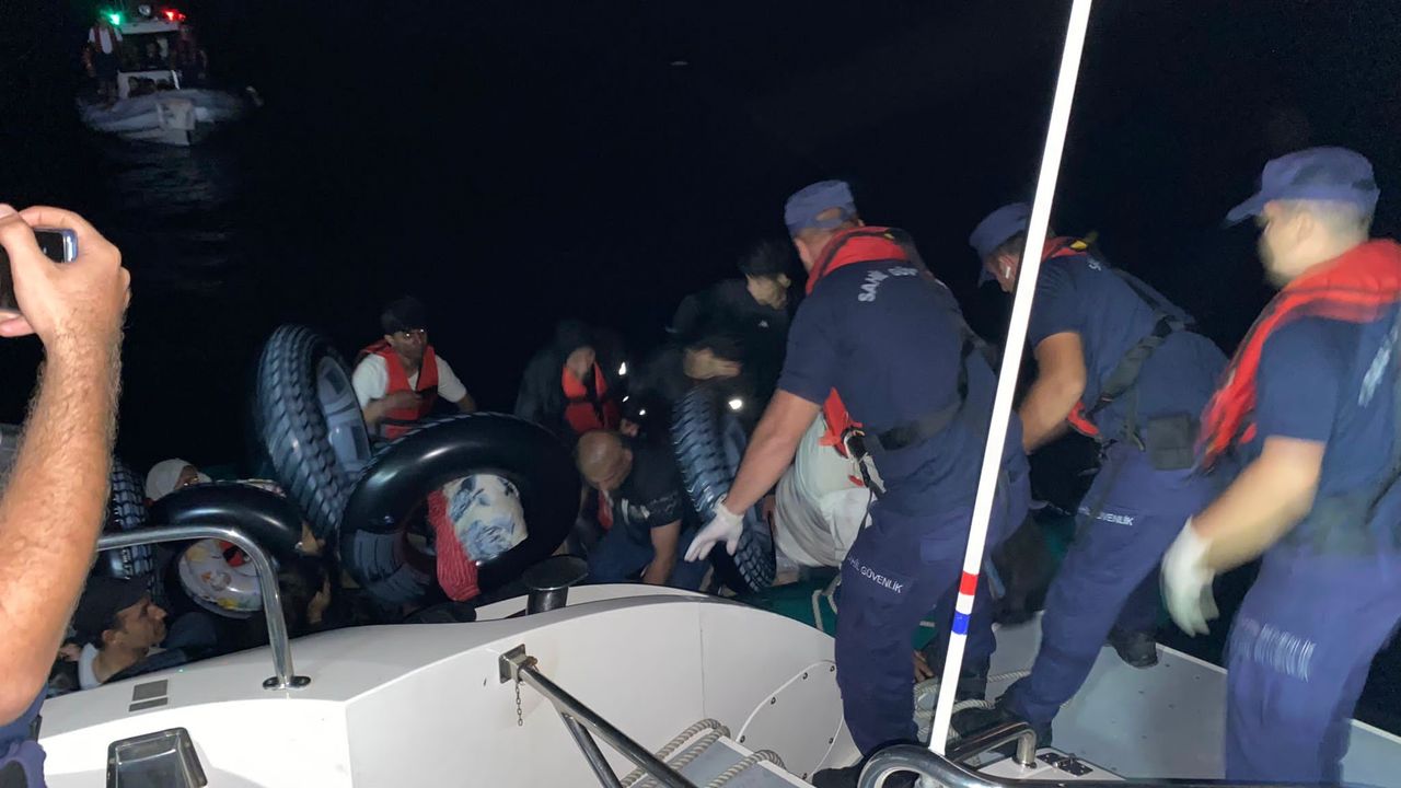 Bodrum açıklarında 25 düzensiz göçmen yakalandı