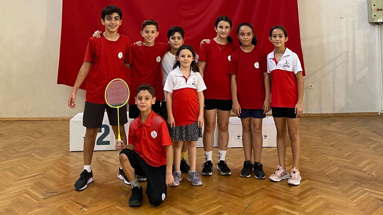 Badminton turnuvasında İzmir dereceleri Bayraklı’dan çıktı  