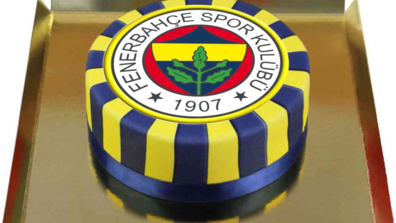 Fenerbahçeli pasta nasıl yapılır? Fenerbahçeli pasta tarifi nedir? Fenerbahçeli pasta malzemeleri nelerdir?