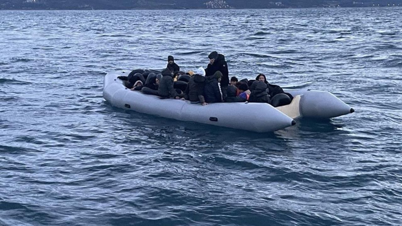  Yunan unsurlarınca ölüme terk edilen 37 kaçak göçmen kurtarıldı