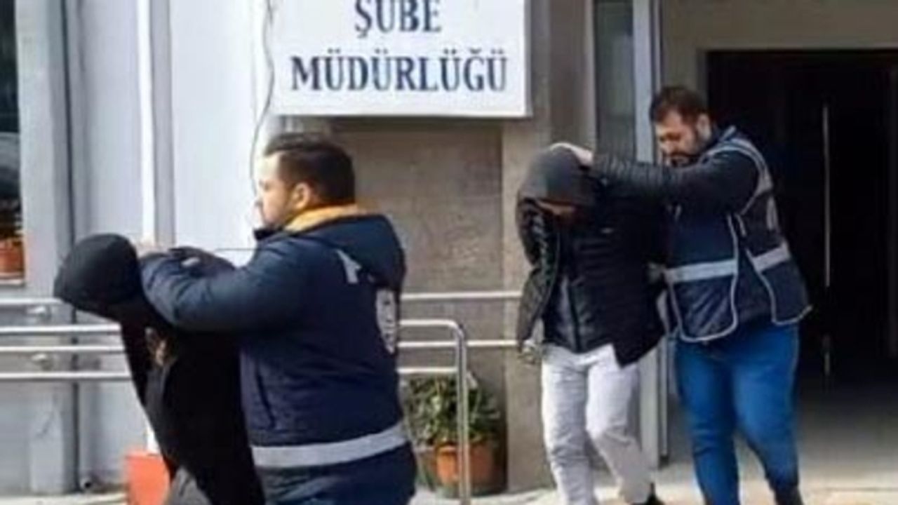 İzmir'de ‘Soyulan kuyumcuda kimliğiniz bulundu’ yalanıyla dolandırıcılığı: 2 tutuklama
