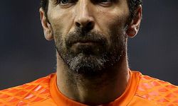 Bir devrin sonu: Efsane kaleci Buffon, futbola veda etti!