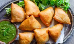 Masterchef'in dün akşam yayınlanan bölümünde kabul edilmeyen Samosa yemeğinin tarifi! Samosa nasıl yapılır?