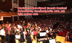 Narlıdere Belediyesi Çocuk Senfoni Orkestrası, Cumhuriyet’in 100. yılı için sahne aldı