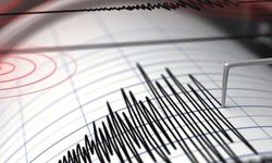 SON DAKİKA! İzmir'de korkutan deprem!