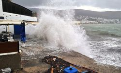 Bodrum ve Kaş'ta fırtına: Denizciler ve balıkçılar dikkatli olmalı