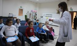 Karşıyaka'da anaokulu öğrencilerine ağız ve diş taraması