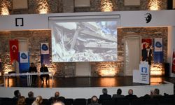 İzmir’de Depremle Yaşam Sempozyumu düzenlendi