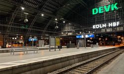 Almanya'da 3 ayda 3.grev: Tren seferleri durdu