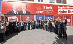 150 İYİ Parti üyesi törenle CHP’ye katıldı