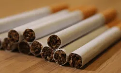 Resmi Gazete'de yayımlandı: Tütün ürünleri ve alkollü içki ticareti yapanlardan ne kadar alınacak?