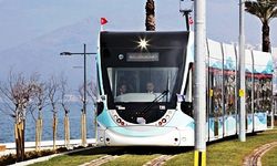 Cumartesi İzmir'de tramvayı kullanacaklar dikkat! O durakta durmayacak...