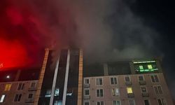 11 katlı rezidansta yangın: Mahsur kalan 40 kişiyi itfaiye ekipleri kurtarıldı