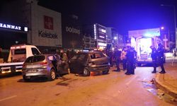 SON DAKİKA: İzmir'de feci kaza! Ortalık savaş alanına döndü: 2 ölü, 7 yaralı