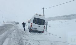 Bitlis-Tatvan Karayolu'nda kar kabusu: Zincirleme kazada 16 yaralı!