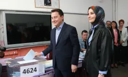 DEVA Partisi lideri Babacan, Ankara’da oy kullandı