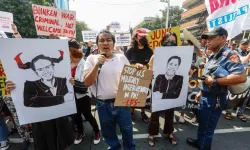 Manila'da Blinken'e protesto: 'Savaş suçlusu, hoş gelmedin'