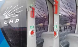 Özgür Özel'in Karadeniz turunda CHP otobüsü taşlı saldırıya uğradı