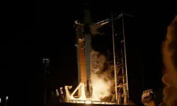 SpaceX'ten başarılı fırlatma: 4 astronot uzaya yolculuğa çıktı!