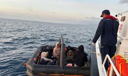 Yunanistan'dan skandal! Göçmenleri Türk sularına ittiler