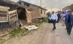 AFAD: 2 katlı ev yıkıldı, 5 ahır hasar gördü