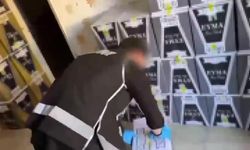 İzmir'de dev kaçakçılık operasyonu: 15 milyon liralık kaçak ürün ele geçirildi