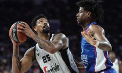 Anadolu Efes turnuvaya veda etti! A. Efes: 64 - Virtus Bologna: 67