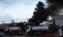 Çiğli'de iki ayrı fabrikada yangın! Kontrol altına alındı
