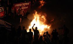Tel Aviv’de sokaklar ateş yeri! Gazze’deki esirlerin aileleri ve destekçileri sokağa indi