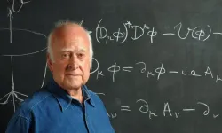 Nobel ödüllü fizikçi Peter Higgs kimdir?