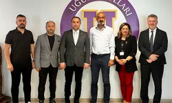TSYD İzmir Şubesi'nden Uğur Okulları'yla protokol