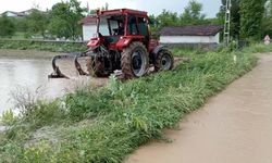 Ani bastıran dolu ve yağmur tarım arazilerini vurdu!