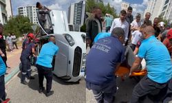 Diyarbakır'da feci kaza: Araçta sıkışan sürücü güçlükle kurtarıldı!