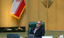 İran'da cumhurbaşkanı seçiminde ilk aday ortaya çıktı