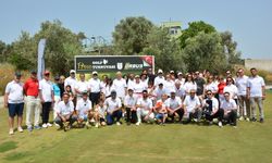 İzmirli Golf Tutkunları Turnuvada Bir Araya Geldi