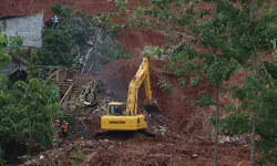 Papua Yeni Gine'de toprak kayması faciası: 2 binden fazla kişi toprak altında!