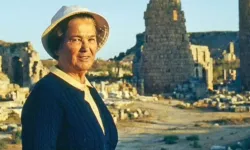 Türkiye'nin ilk kadın arkeoloğu Jale İnan kimdir?