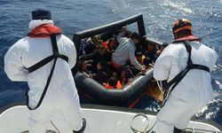 Yunanistan'ın ittiği 24 kaçak göçmen kurtarıldı