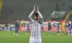 Rachid Ghezzal, Beşiktaş’a veda etti!