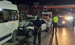Manisa'da dört araç birbirine girdi: 9 yaralı