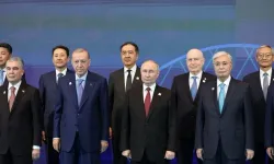 Erdoğan Astana Zirvesinde: Liderlerle Aile Fotoğrafı Çekildi, Görüşmeler Başladı
