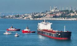 İstanbul Boğazı gemi trafiğine tekrar açıldı