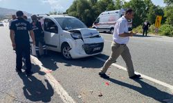 Malatya'da hafif ticari araç ile otomobil çarpıştı: 1 yaralı