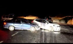 Kütahya'da iki araç çarpıştı: 5 yaralı