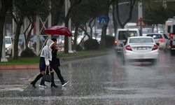 Meteoroloji'den kuvvetli rüzgar ve sağanak yağışlar için uyarı: Hangi bölgeler riskte?