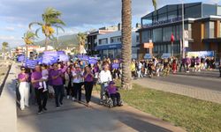 Güzelbahçe'de “Alzheimer’a karşı el ele” yürüyüşü düzenlendi