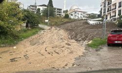 Sinop'ta yağış krizi: Araçlar ve yayalar zor anlar yaşadı!