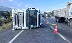 Afyonkarahisar'da tır devrildi: 1 ölü